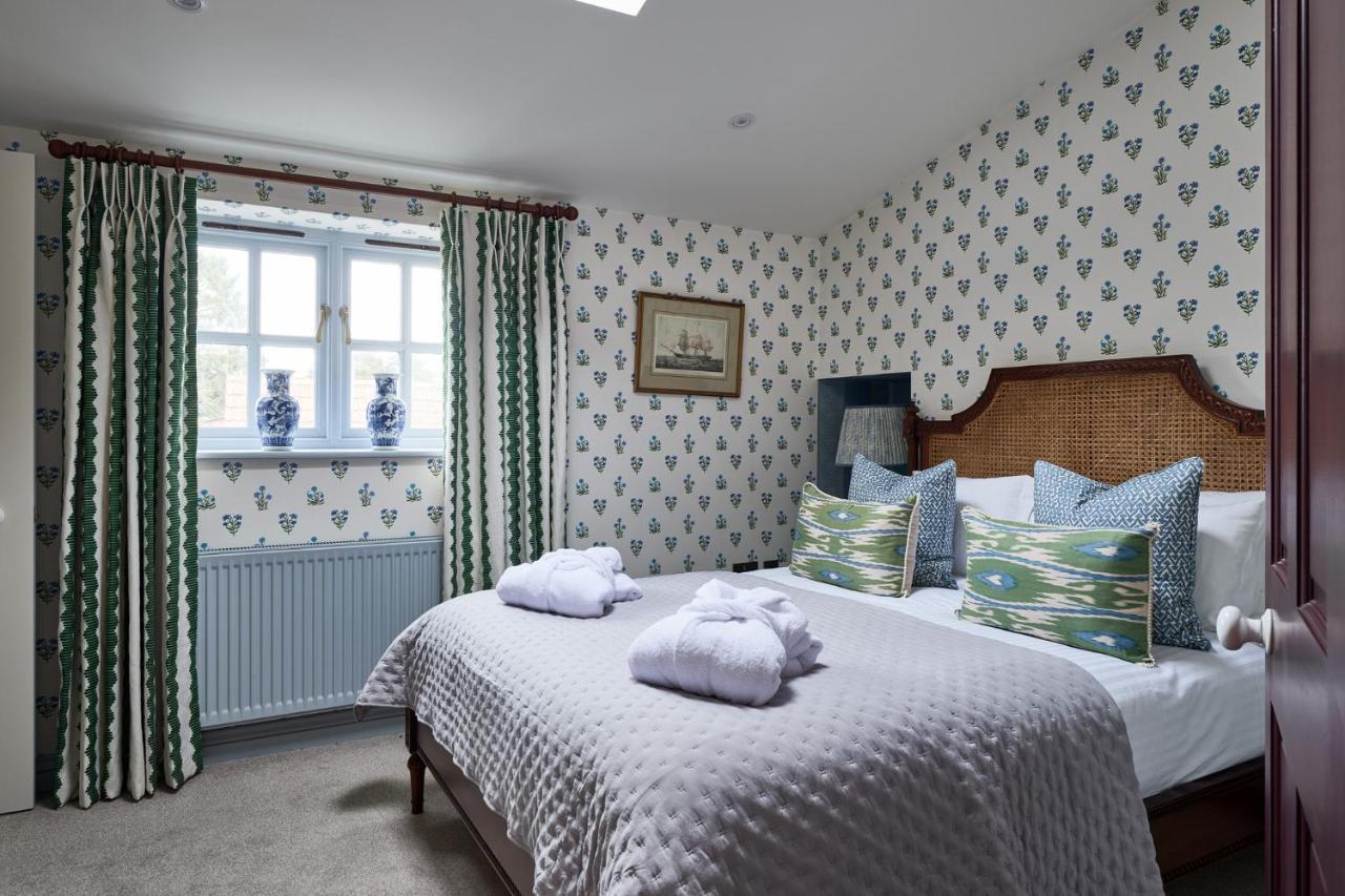 Townhouse Suites- Abbey Row Malmesbury Exteriér fotografie